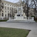 Mozart Statue
