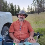 Kelly playing cribbage